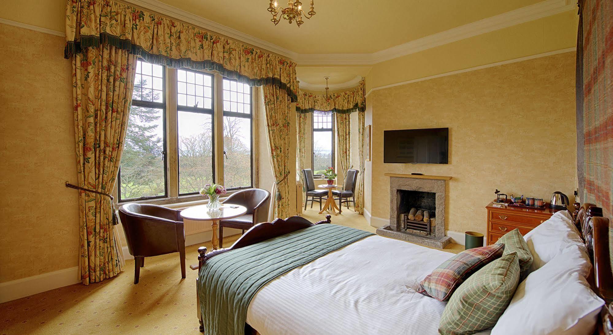 Kincraig Castle Hotel อินเวอร์กอร์ดอน ภายนอก รูปภาพ