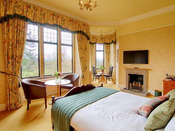 Kincraig Castle Hotel อินเวอร์กอร์ดอน ภายนอก รูปภาพ